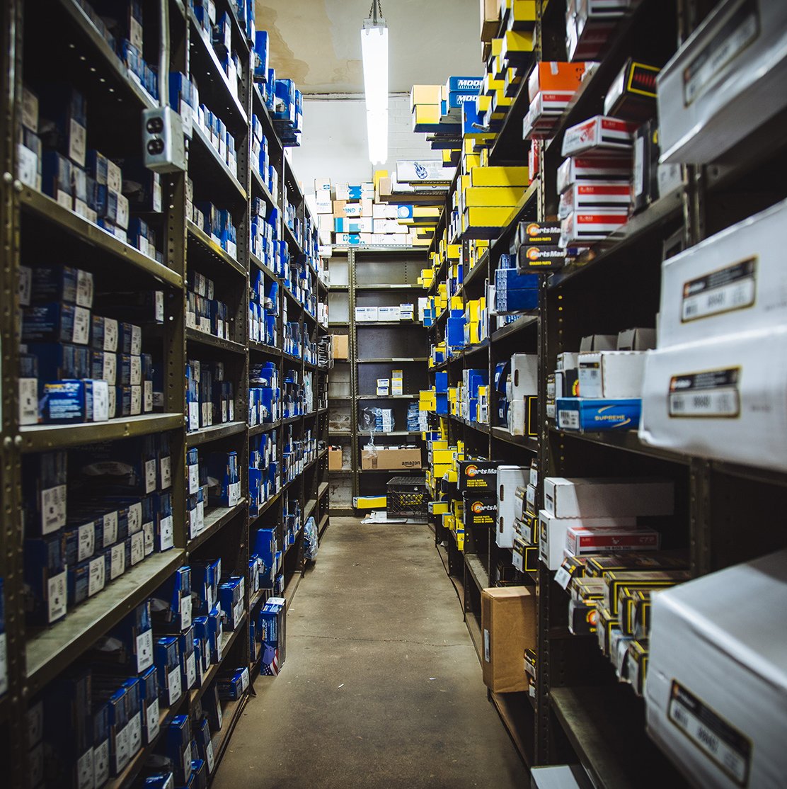 PT_Shelves-with-parts_5D3_1650_1112x1114